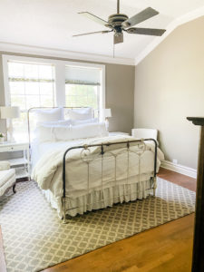 farmhouse bedroom, cozy room, cozy decor