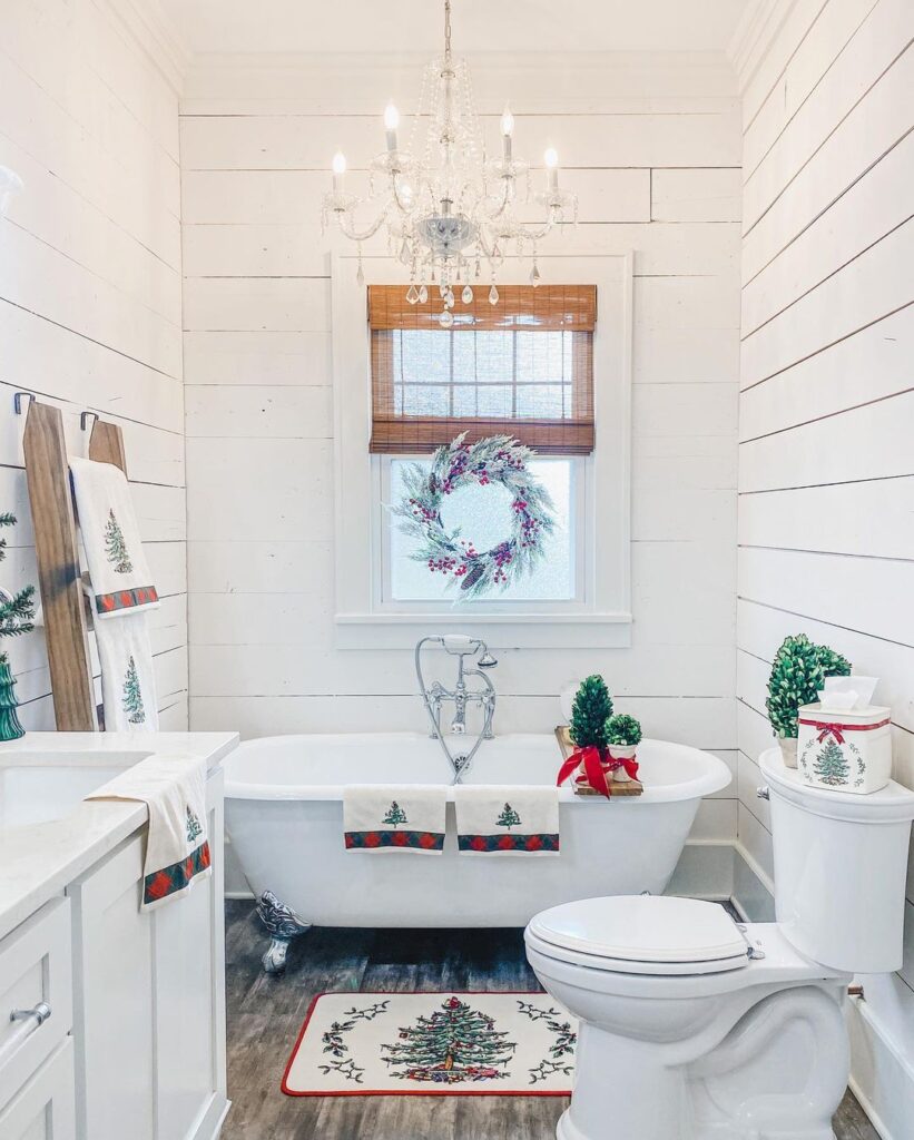 Simply Southern Cottage Decorating for the Christmas Season