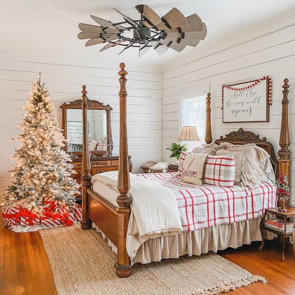 Simply Southern Cottage Decorating for the Christmas Season